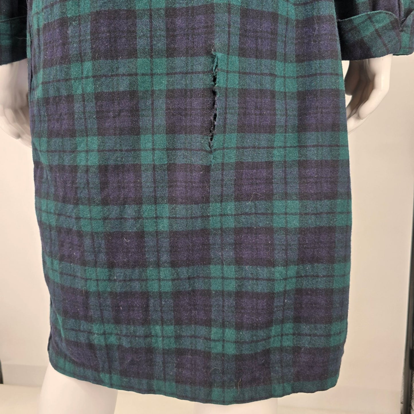 Vintage 1970s Pendleton Black Watch Tartan Virgin Wool Belted Robe (L) *Flaw