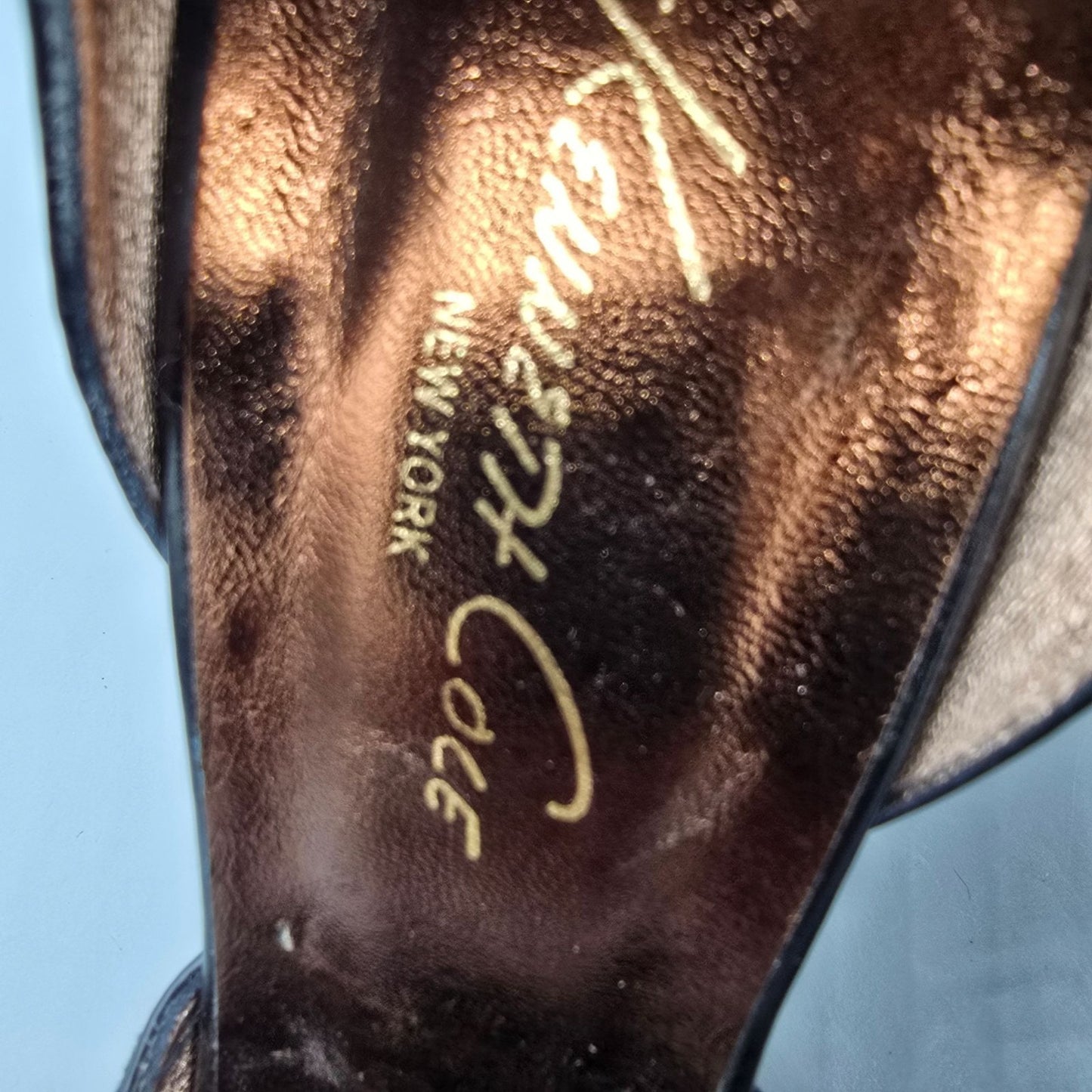 2000s Kenneth Cole New York "Two 2 Tango" Made in Italy D'Orsay Heels (8.5M)