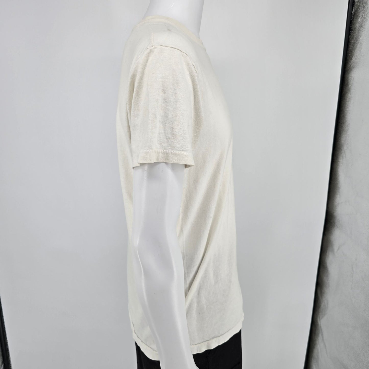 Vintage 1990s Hanes Classics Single Stitch White/Off-White Blank T-Shirt (L)