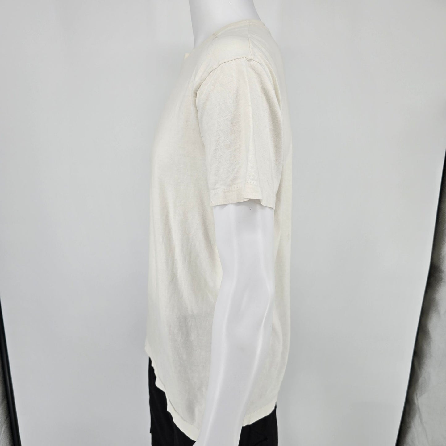 Vintage 1990s Hanes Classics Single Stitch White/Off-White Blank T-Shirt (L)