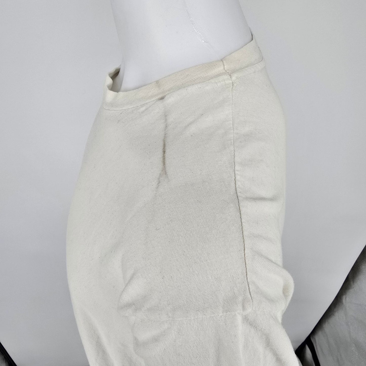 Vintage 1990s Hanes Classics Single Stitch White/Off-White Blank T-Shirt (L)