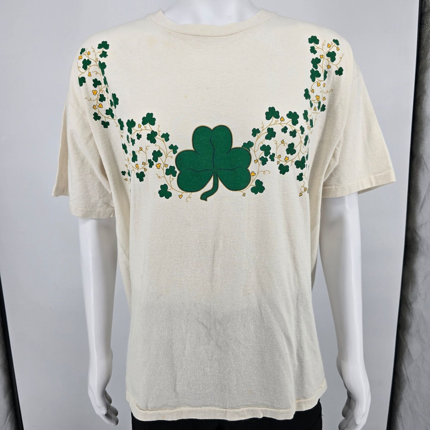 Vintage 1990s Oneita Power-T St. Patrick's Day Shamrock Graphic T-Shirt (XL)