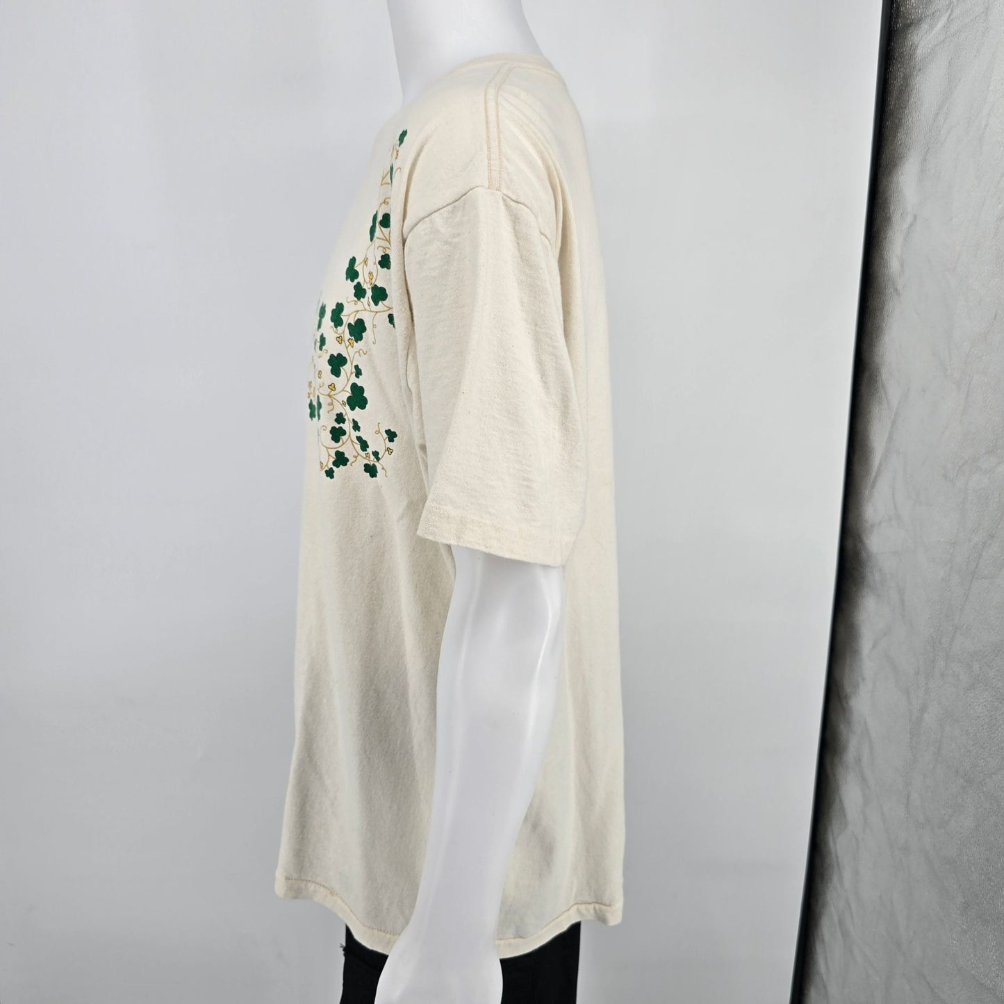 Vintage 1990s Oneita Power-T St. Patrick's Day Shamrock Graphic T-Shirt (XL)