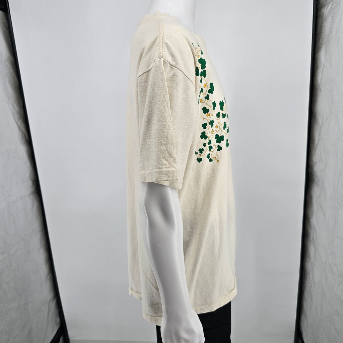 Vintage 1990s Oneita Power-T St. Patrick's Day Shamrock Graphic T-Shirt (XL)