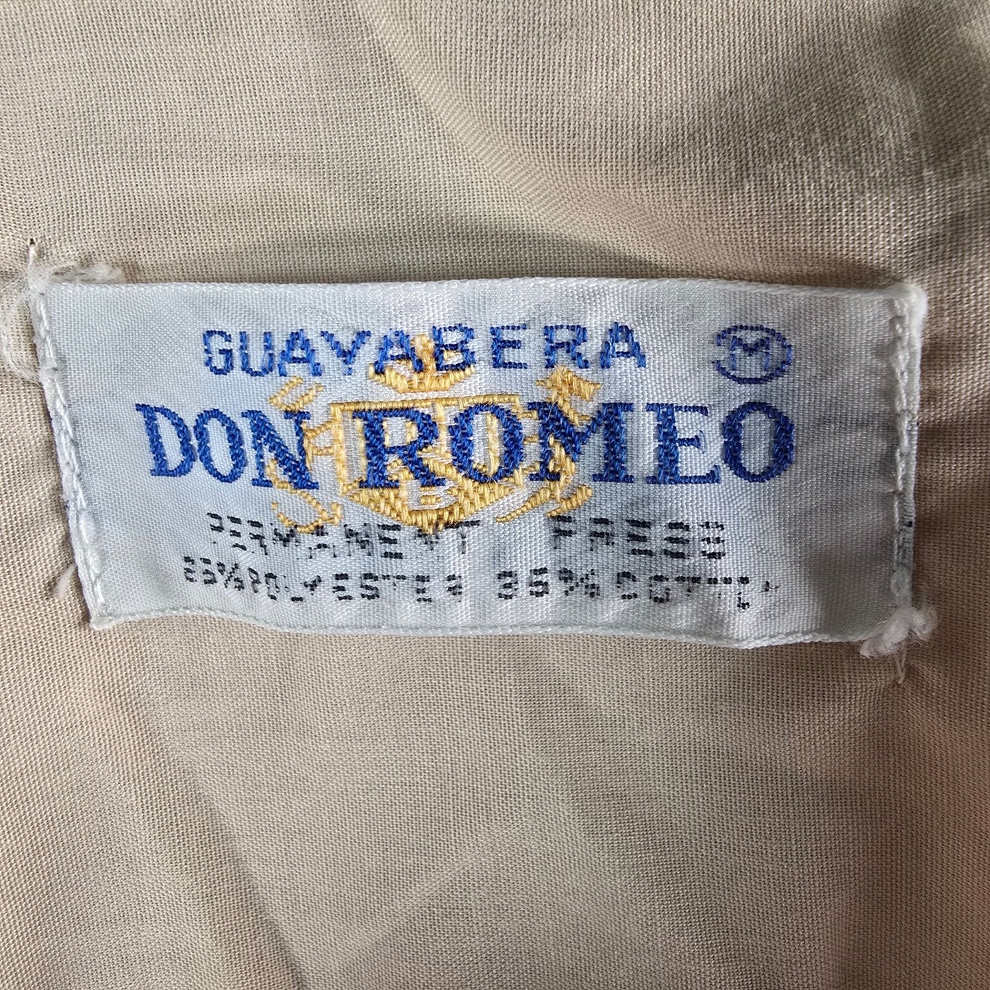 Vintage 1970s Don Romeo Light Tan Four-Pocket Embroidered Guayabera Shirt (M)