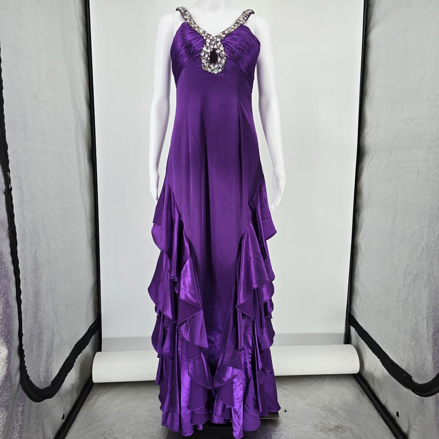 2010s Precious Formals Purple Ruffled Evening Gown Prom Dress (Size 6/Small)