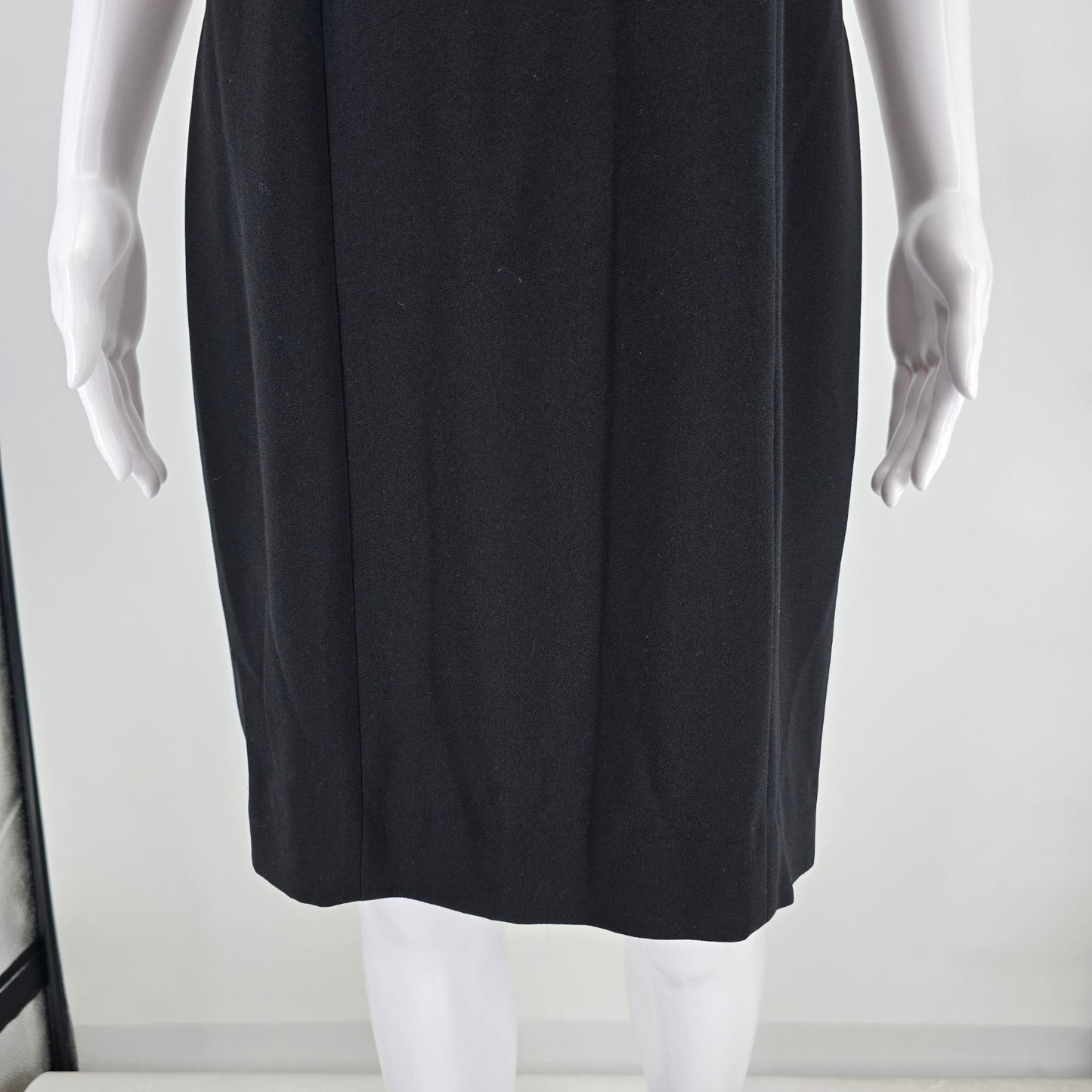 Vintage 1990s Liz Claiborne Petite Black/Pink Keyhole Trim Shift Dress (8P/M)