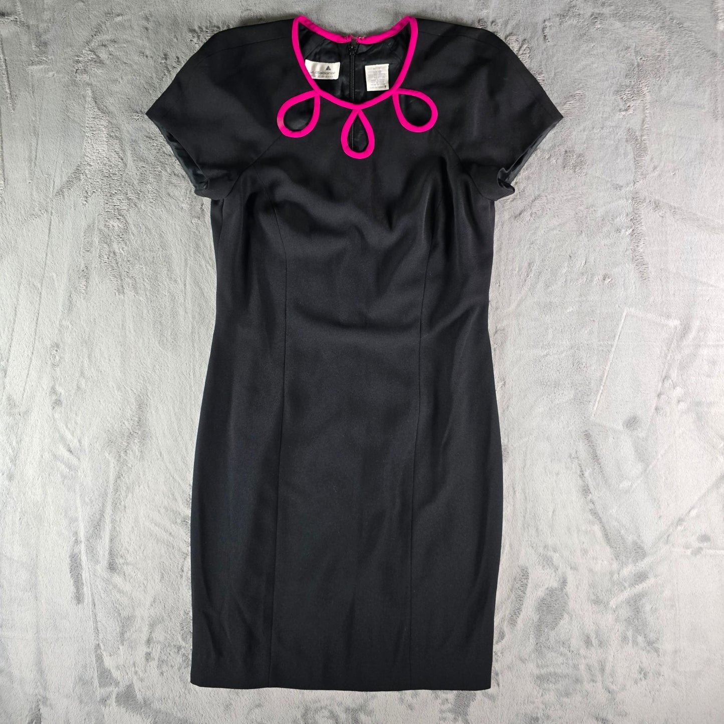 Vintage 1990s Liz Claiborne Petite Black/Pink Keyhole Trim Shift Dress (8P/M)