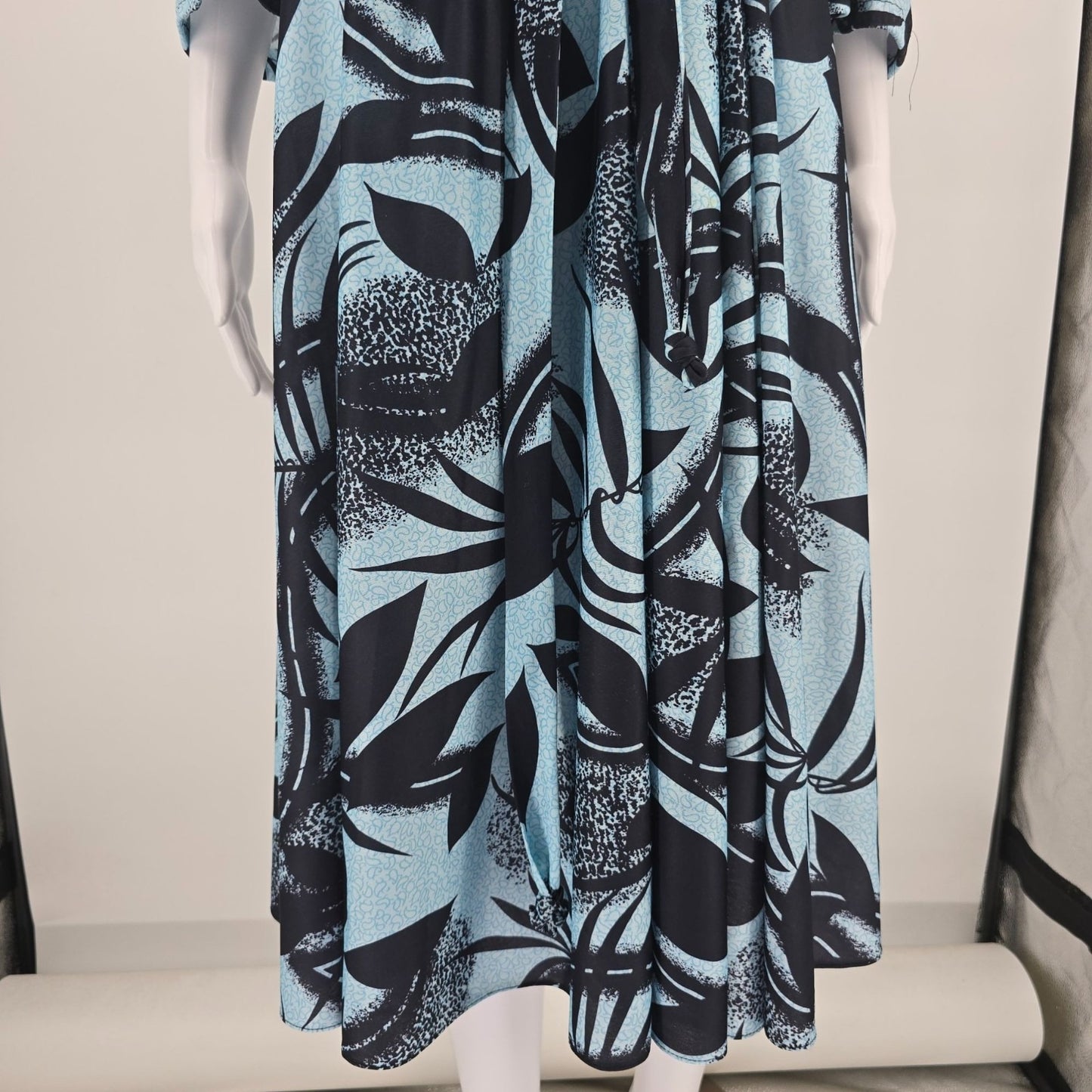 Vintage 1980s Whirlaway Frocks Blue/Black Tropical Leaf Print Day Dress (16/XL)