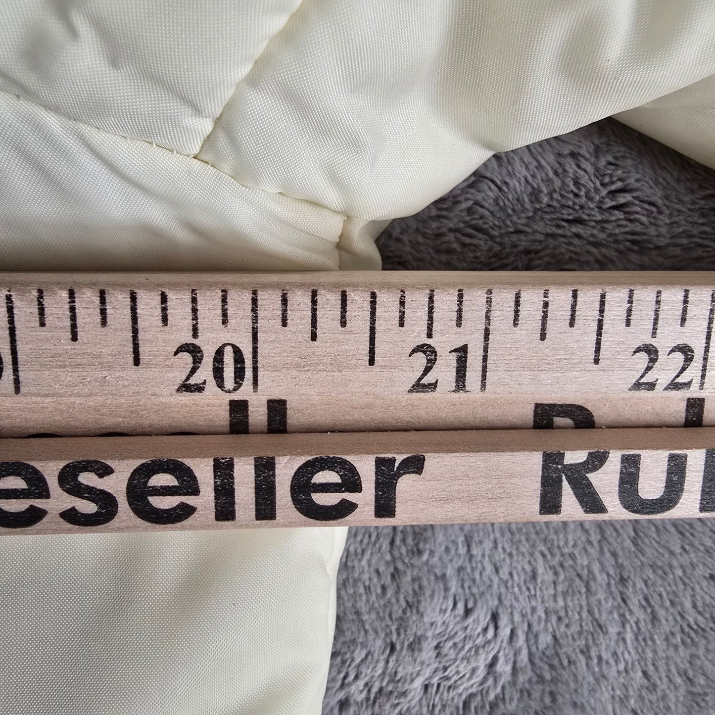 Distressed Vintage 1970s Women's Nylon Shell Insulated Après-ski Coat (M/L)