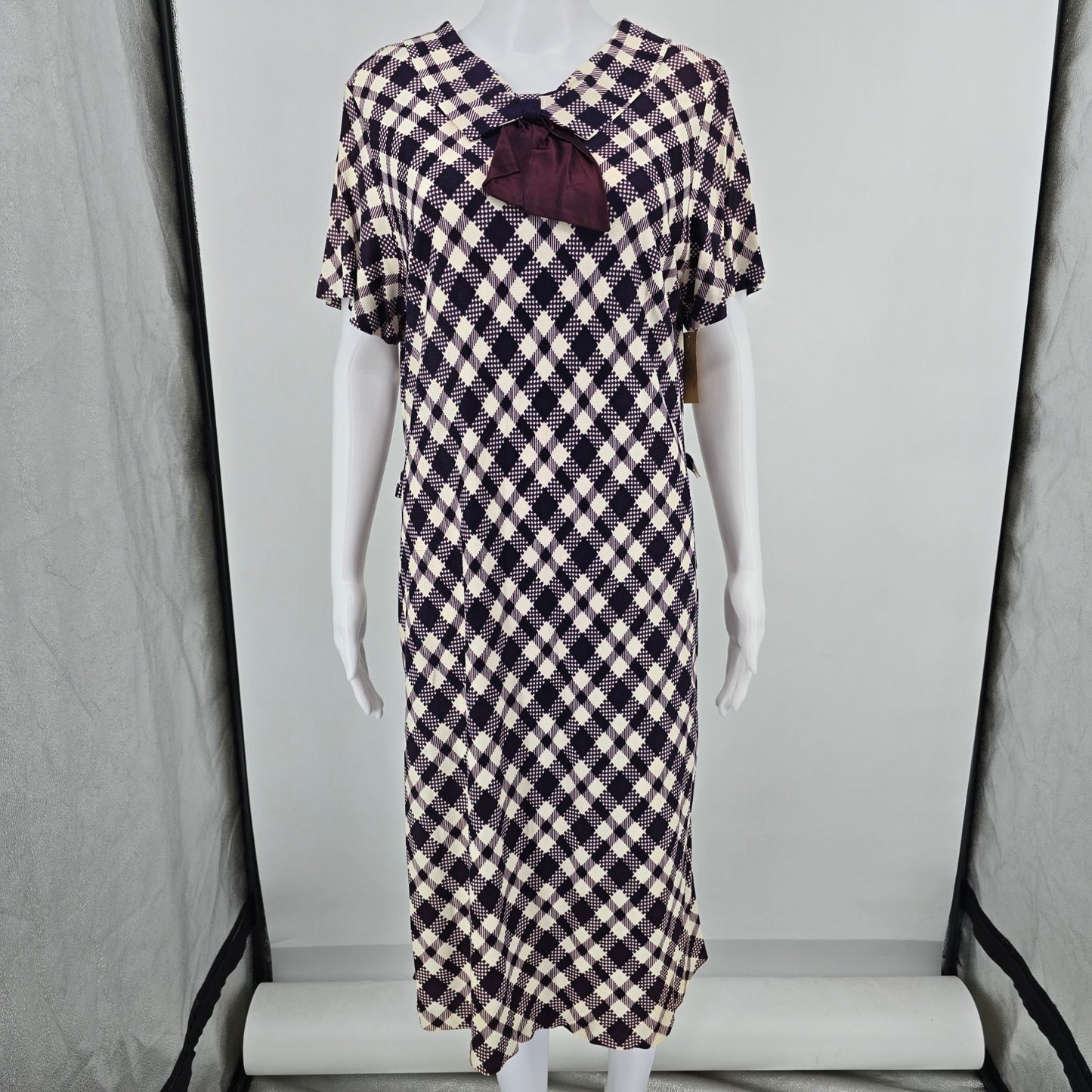 Vintage 1960s Purple/White Diagonal Check Metal Zipper Mod Sheath Dress (M/L)