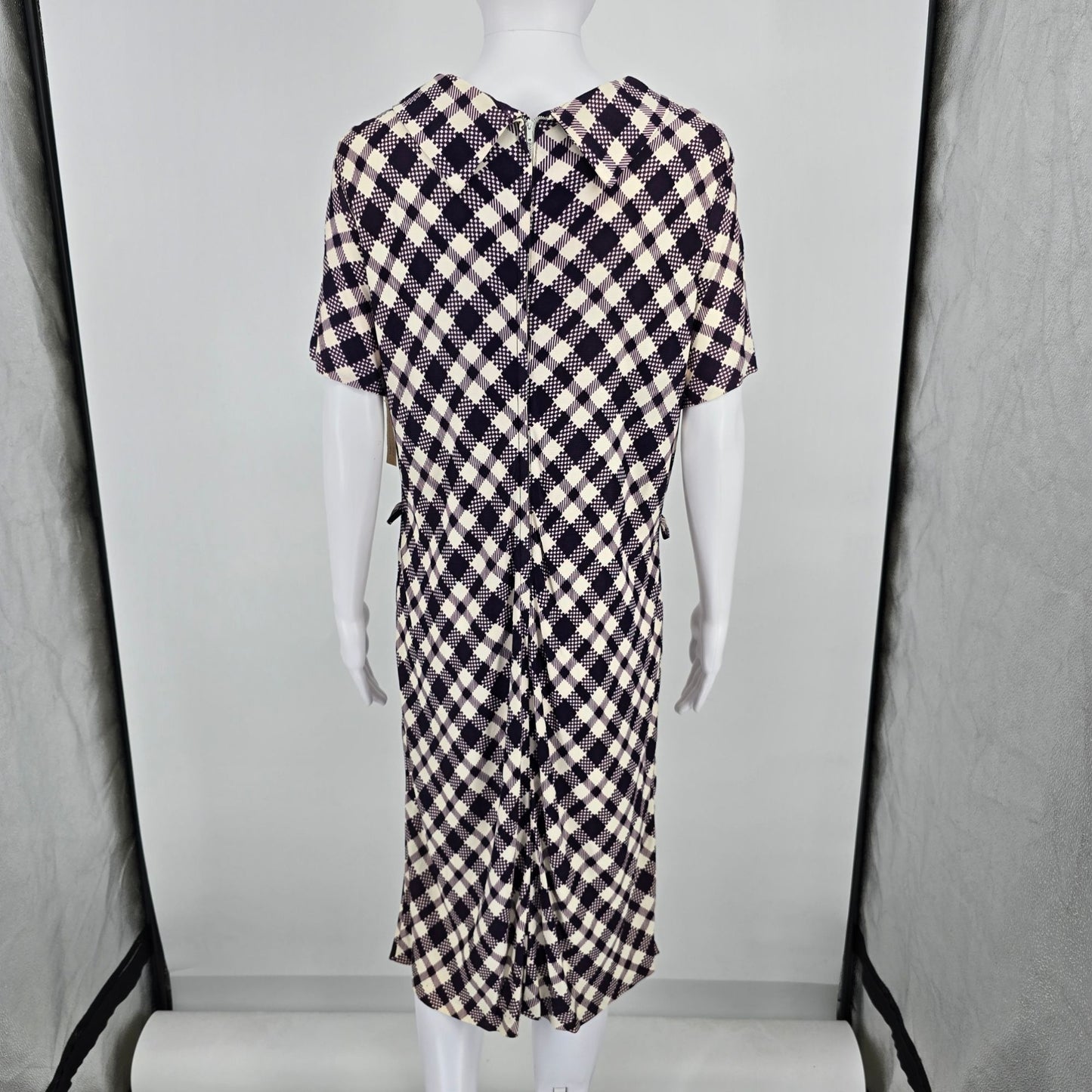 Vintage 1960s Purple/White Diagonal Check Metal Zipper Mod Sheath Dress (M/L)