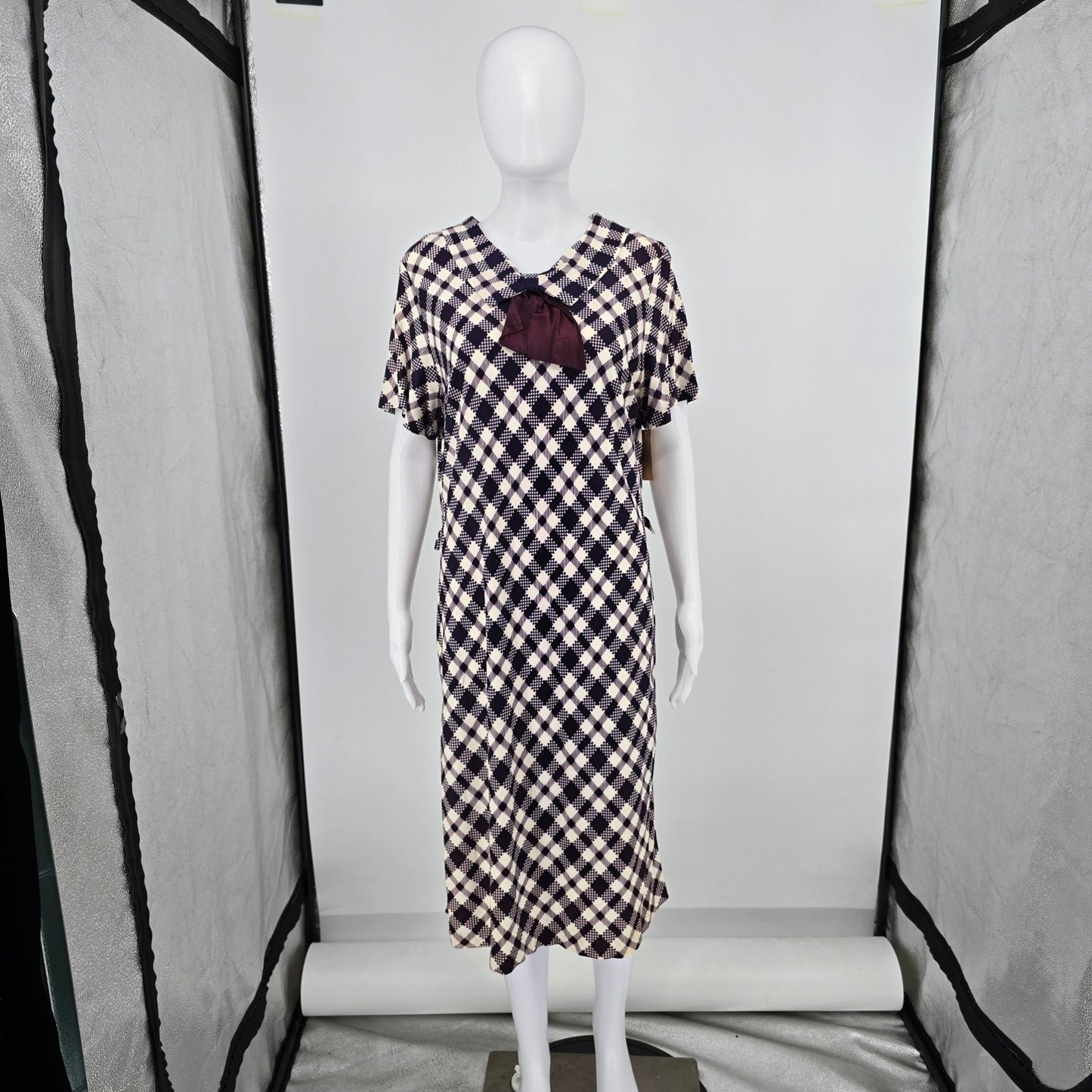Vintage 1960s Purple/White Diagonal Check Metal Zipper Mod Sheath Dress (M/L)