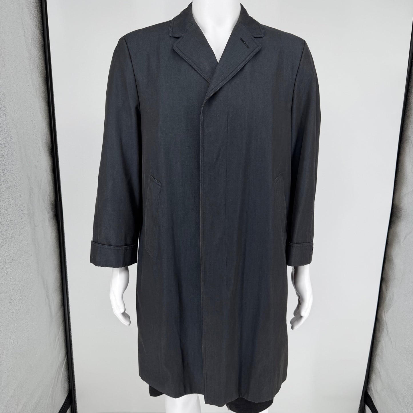 Vintage 1960s Aquascutum Aqua 5 Made in England Navy Trench Raincoat (38/Medium)