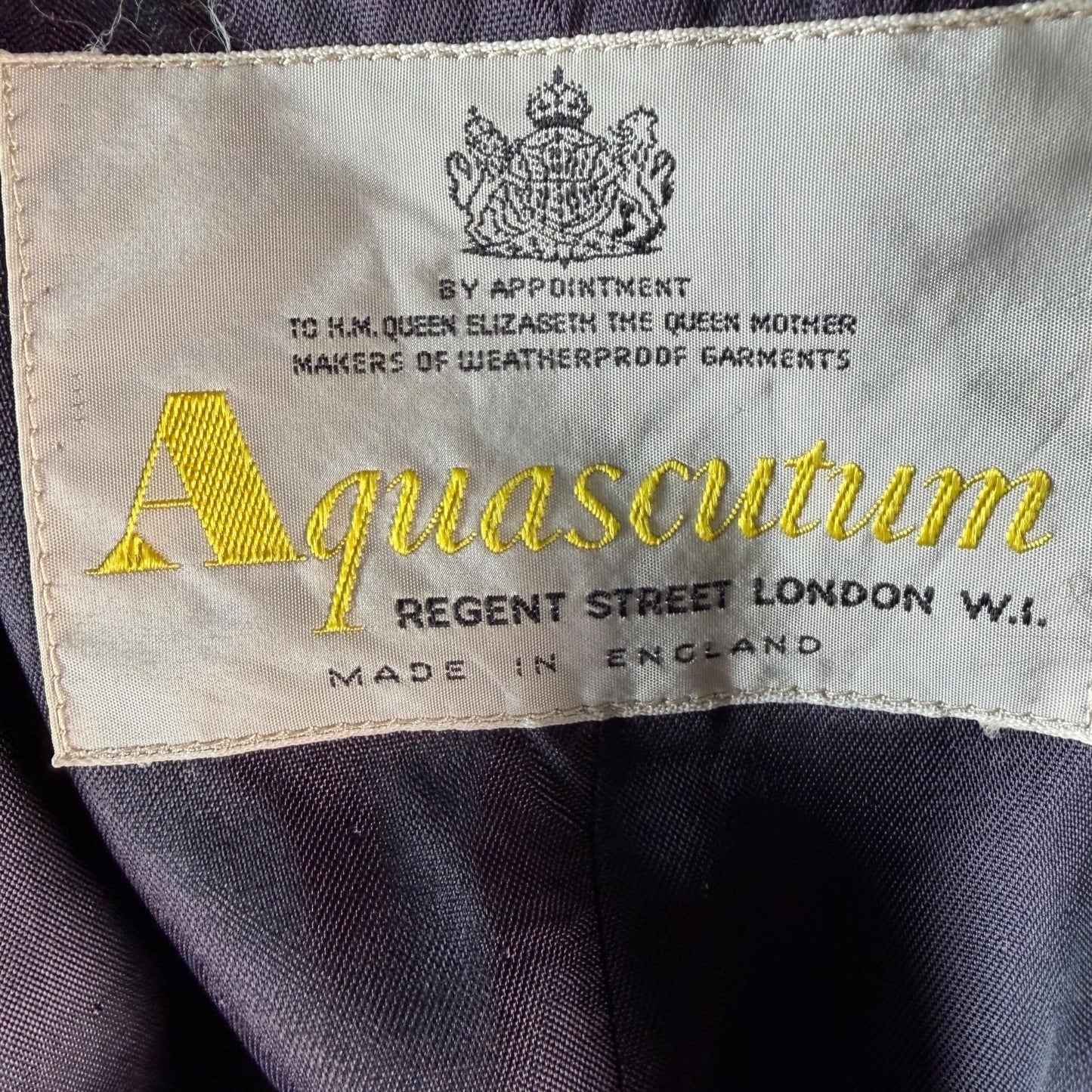 Vintage 1960s Aquascutum Aqua 5 Made in England Navy Trench Raincoat (38/Medium)