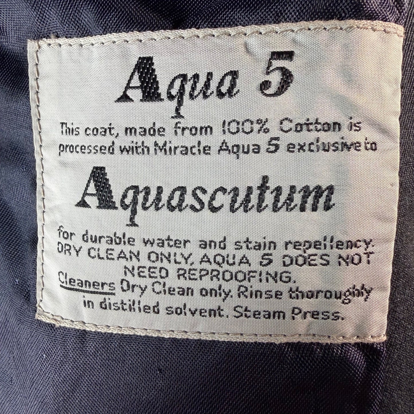 Vintage 1960s Aquascutum Aqua 5 Made in England Navy Trench Raincoat (38/Medium)