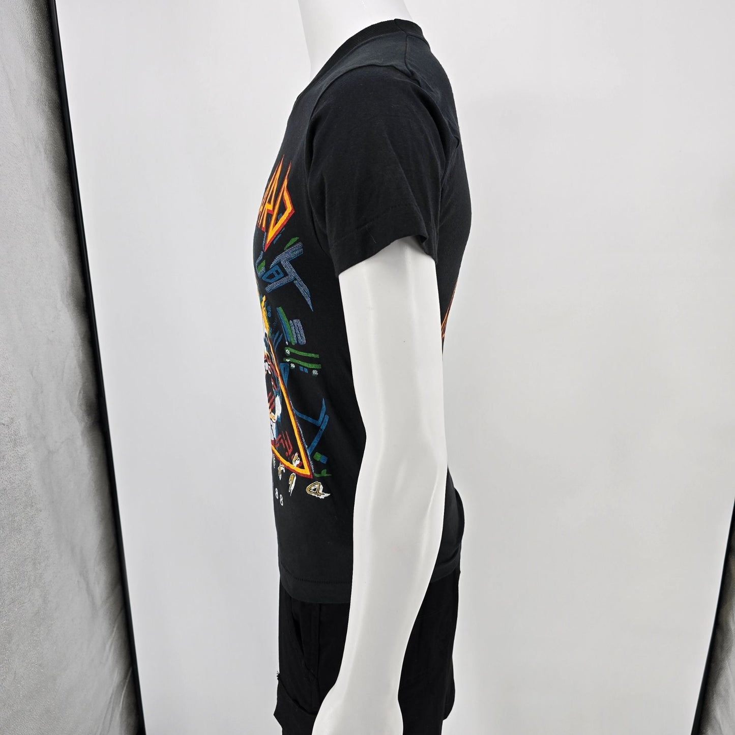 Vintage 1980s Def Leppard w/ Tesla Hysteria Tour 1988 Band T-Shirt (XS/S)