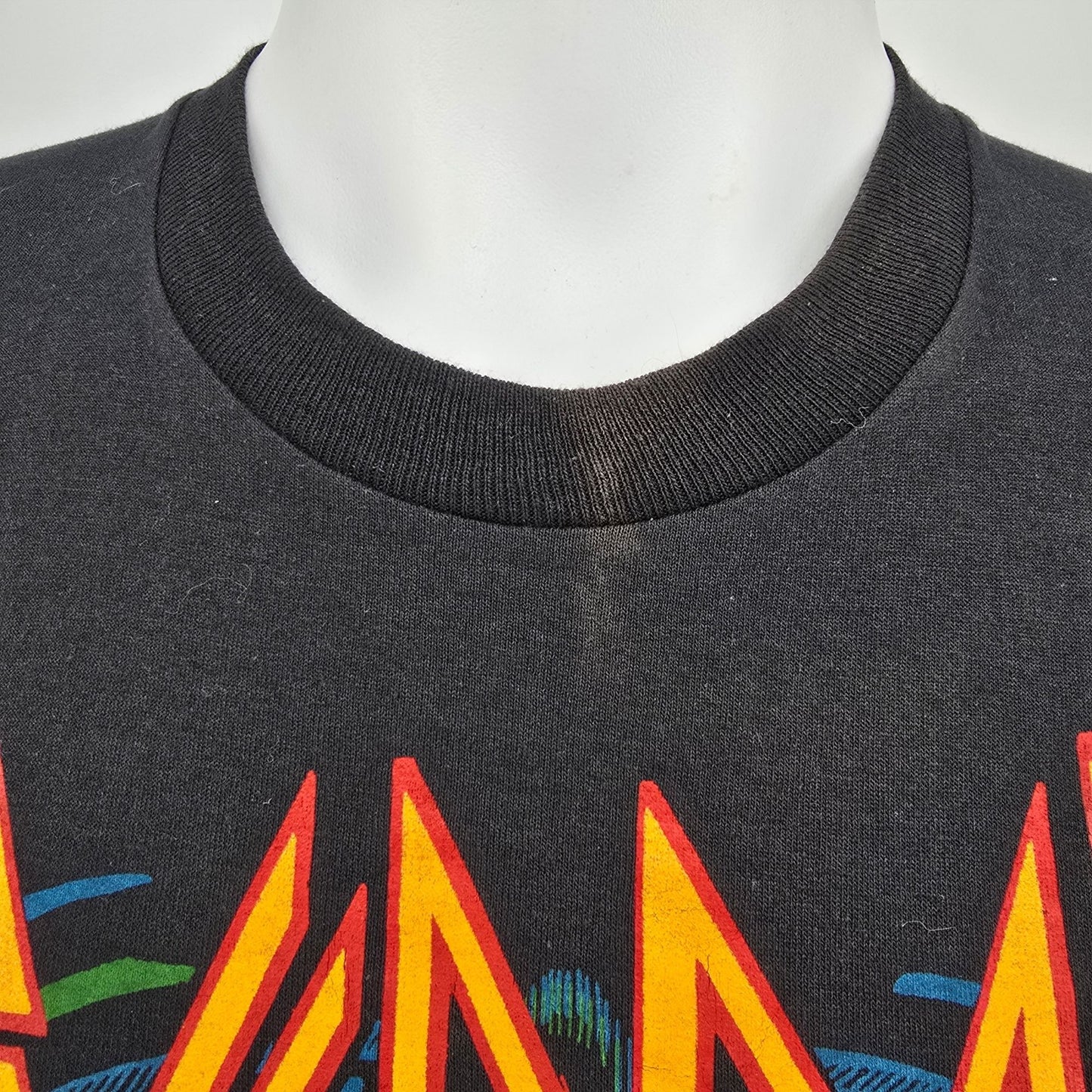 Vintage 1980s Def Leppard w/ Tesla Hysteria Tour 1988 Band T-Shirt (XS/S)