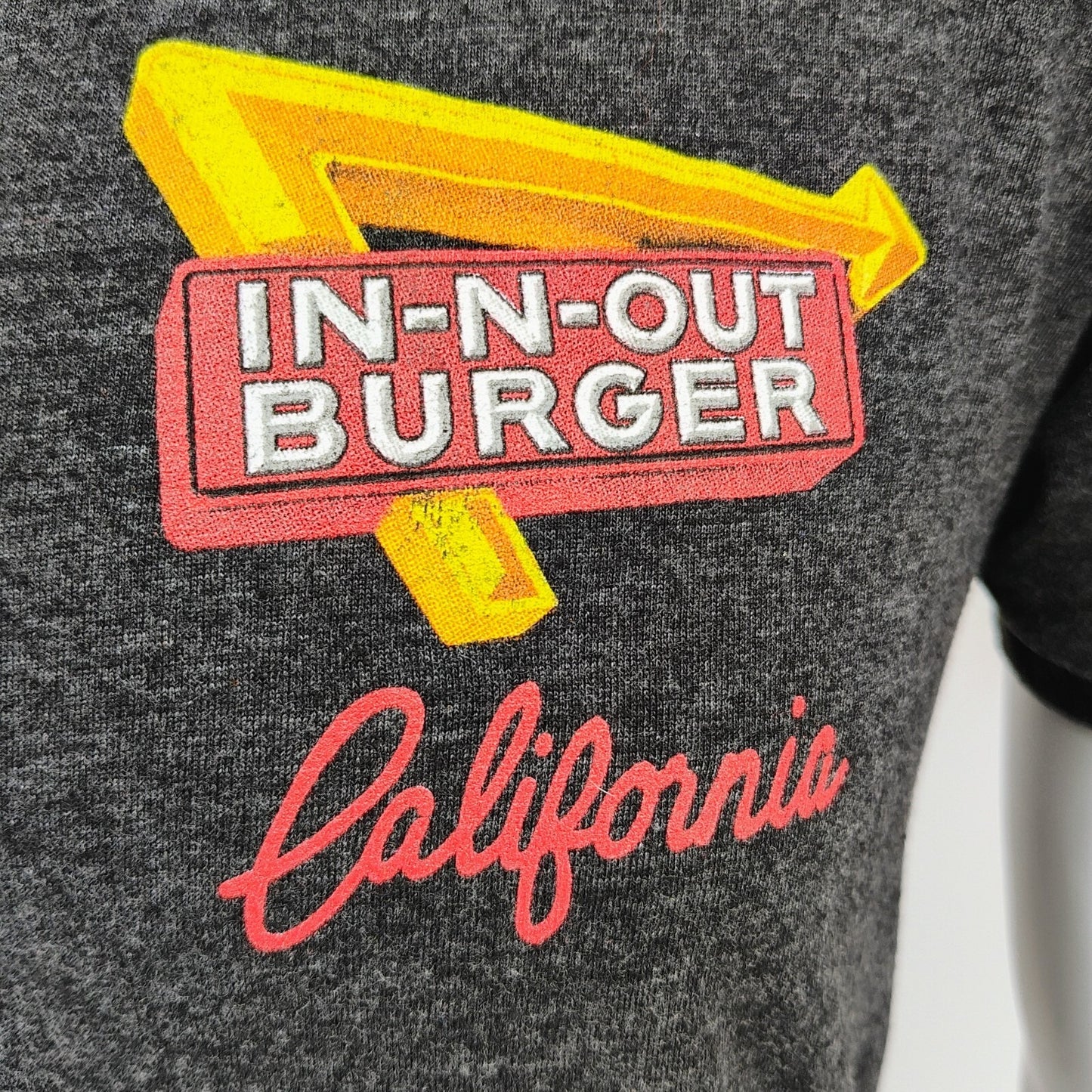 2015 In-N-Out Burger California Sean Ellingson "The Simple Things" T-Shirt (M)