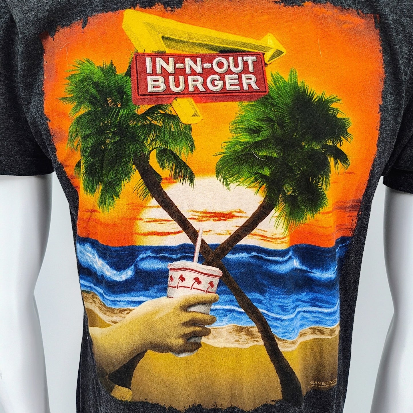 2015 In-N-Out Burger California Sean Ellingson "The Simple Things" T-Shirt (M)