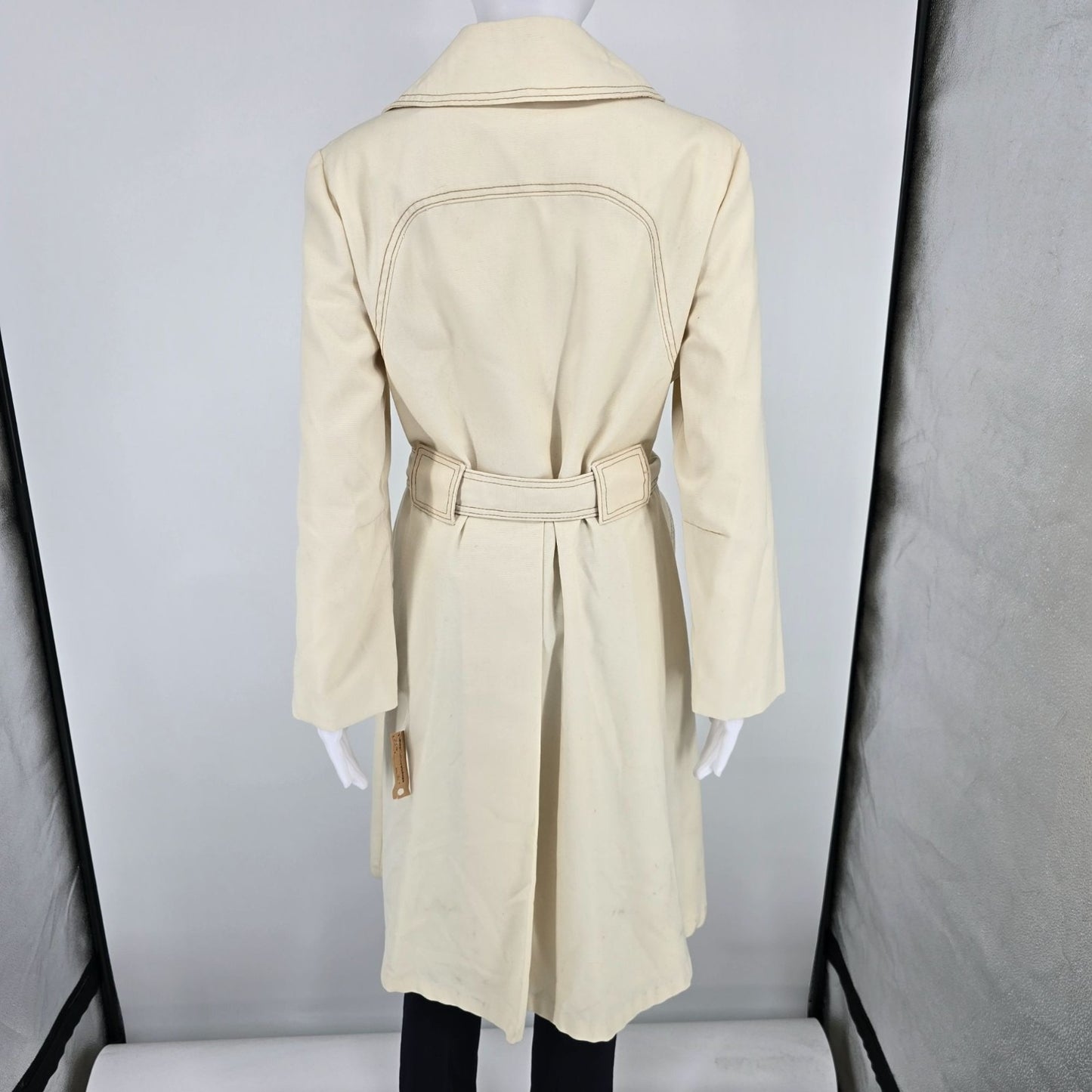 Vintage 1970s Group Eight by Bonders Women's Single-Breasted Trench Coat (M)