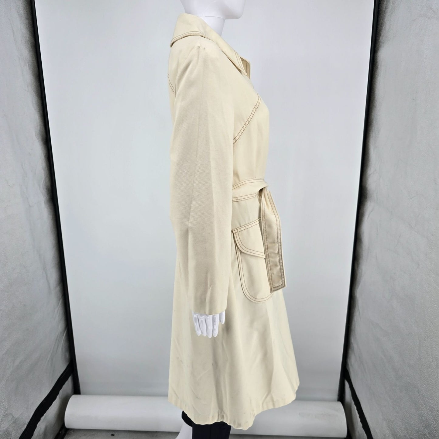 Vintage 1970s Group Eight by Bonders Women's Single-Breasted Trench Coat (M)