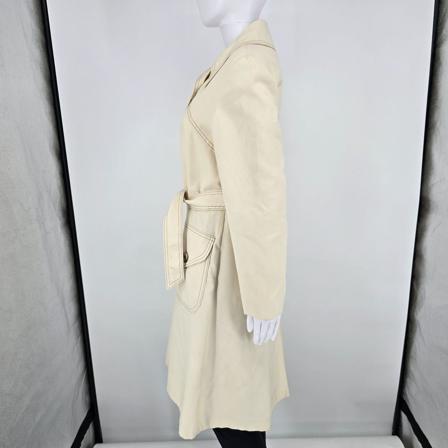 Vintage 1970s Group Eight by Bonders Women's Single-Breasted Trench Coat (M)