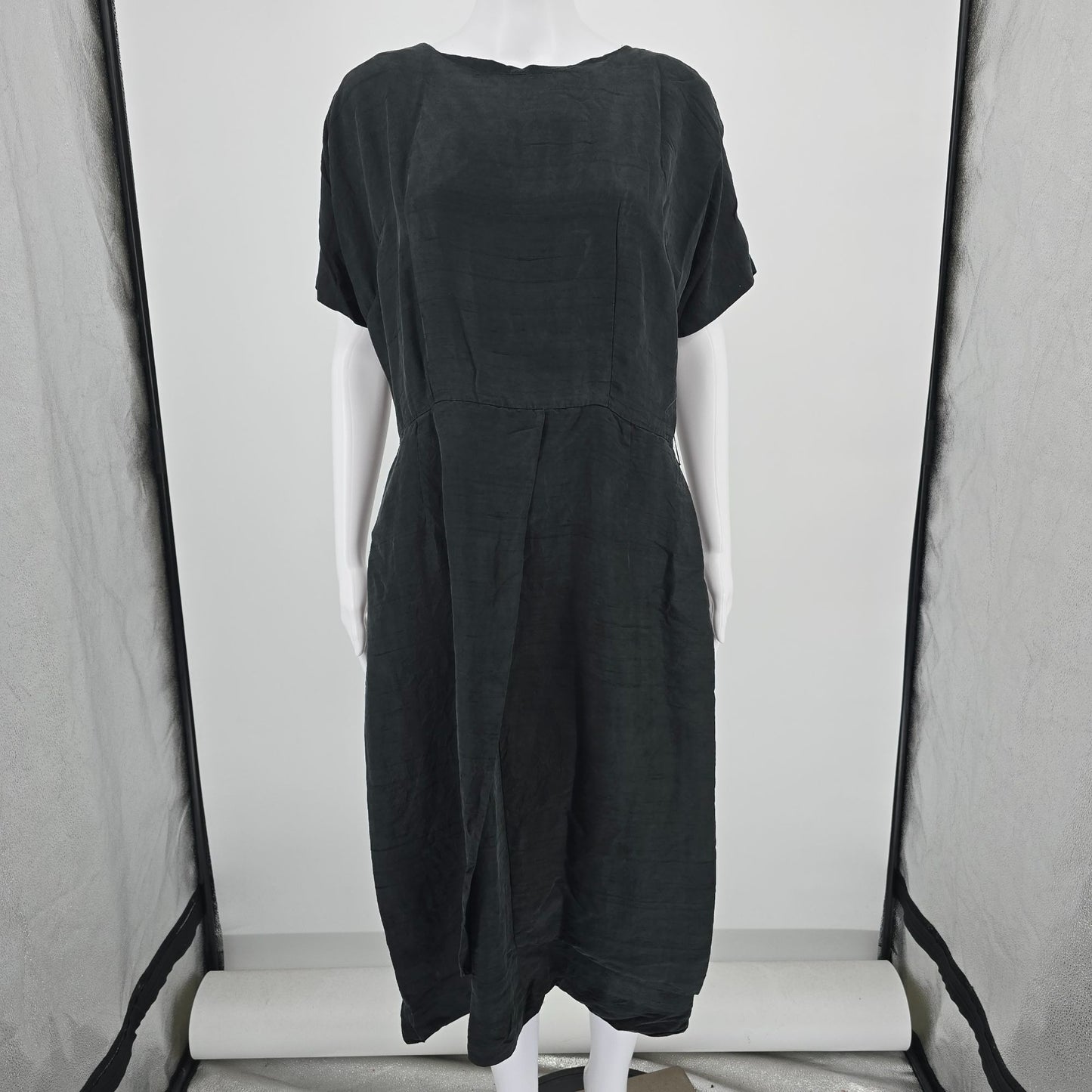 Vintage Early 1960s Terry Tall New York Black Kimono Sleeve Dress (M) *Flaw