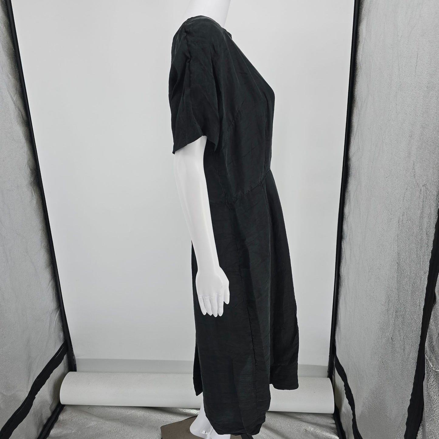 Vintage Early 1960s Terry Tall New York Black Kimono Sleeve Dress (M) *Flaw