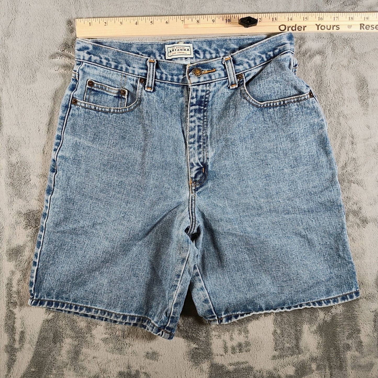 Arizona Jean Co. Y2K Juniors Size 11 Light Blue Denim Jean Shorts -8 inch inseam