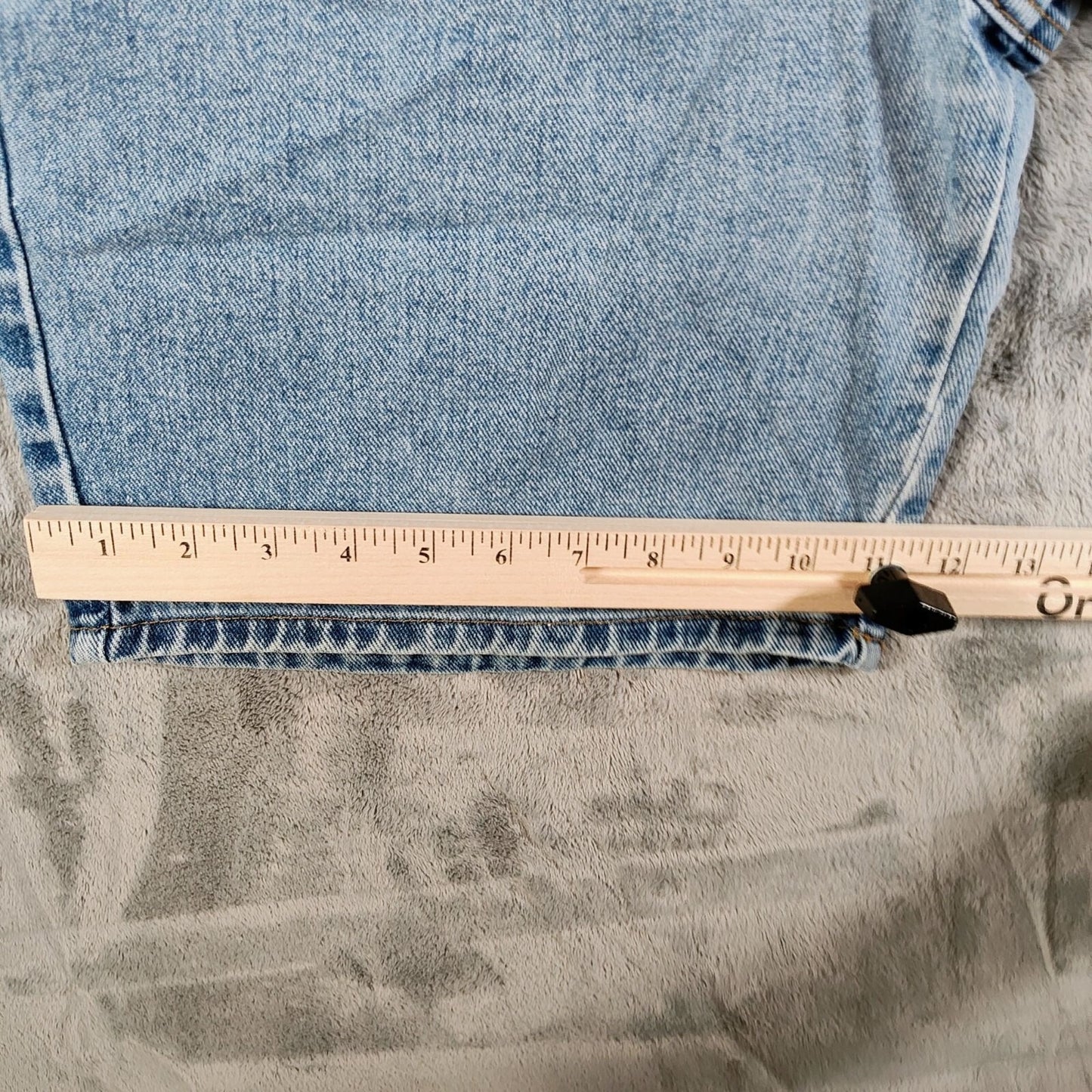 Arizona Jean Co. Y2K Juniors Size 11 Light Blue Denim Jean Shorts -8 inch inseam