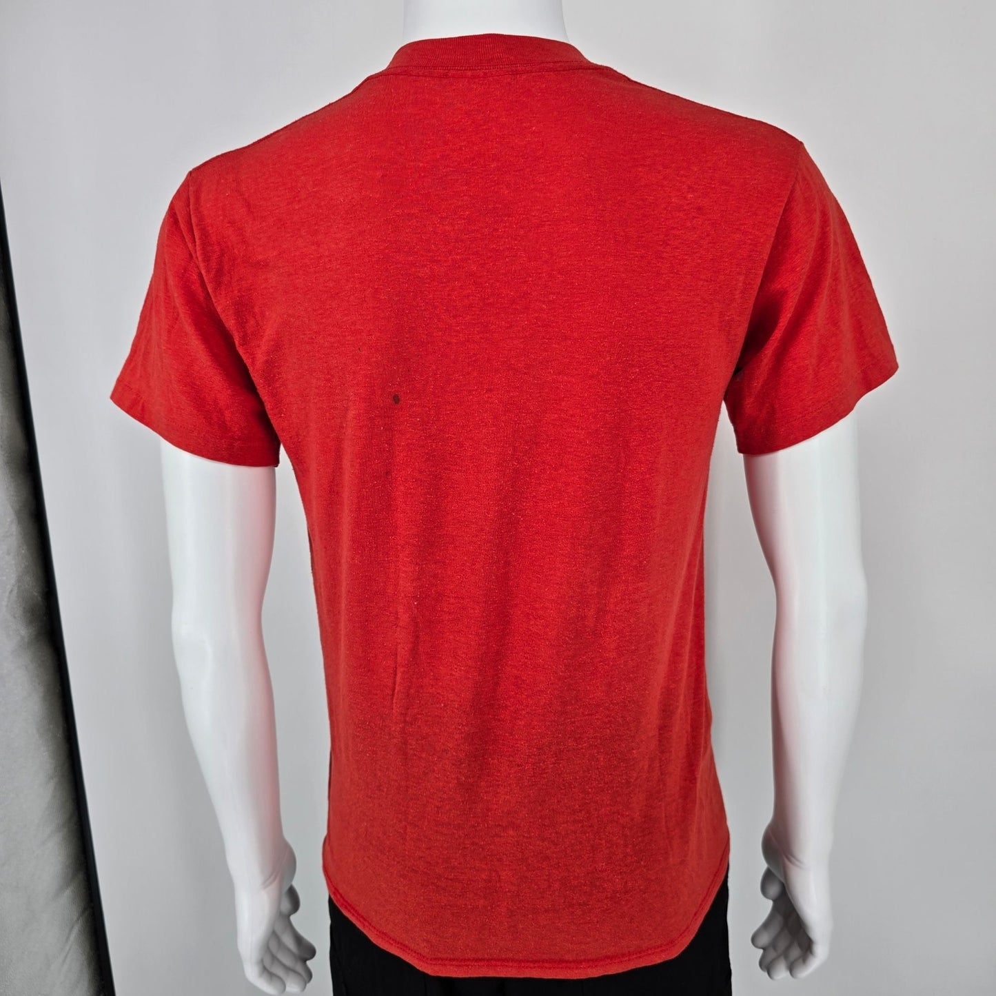 Vintage 1980s Sportswear II Red "Street Scene" Single Stitch T-Shirt (S/M)