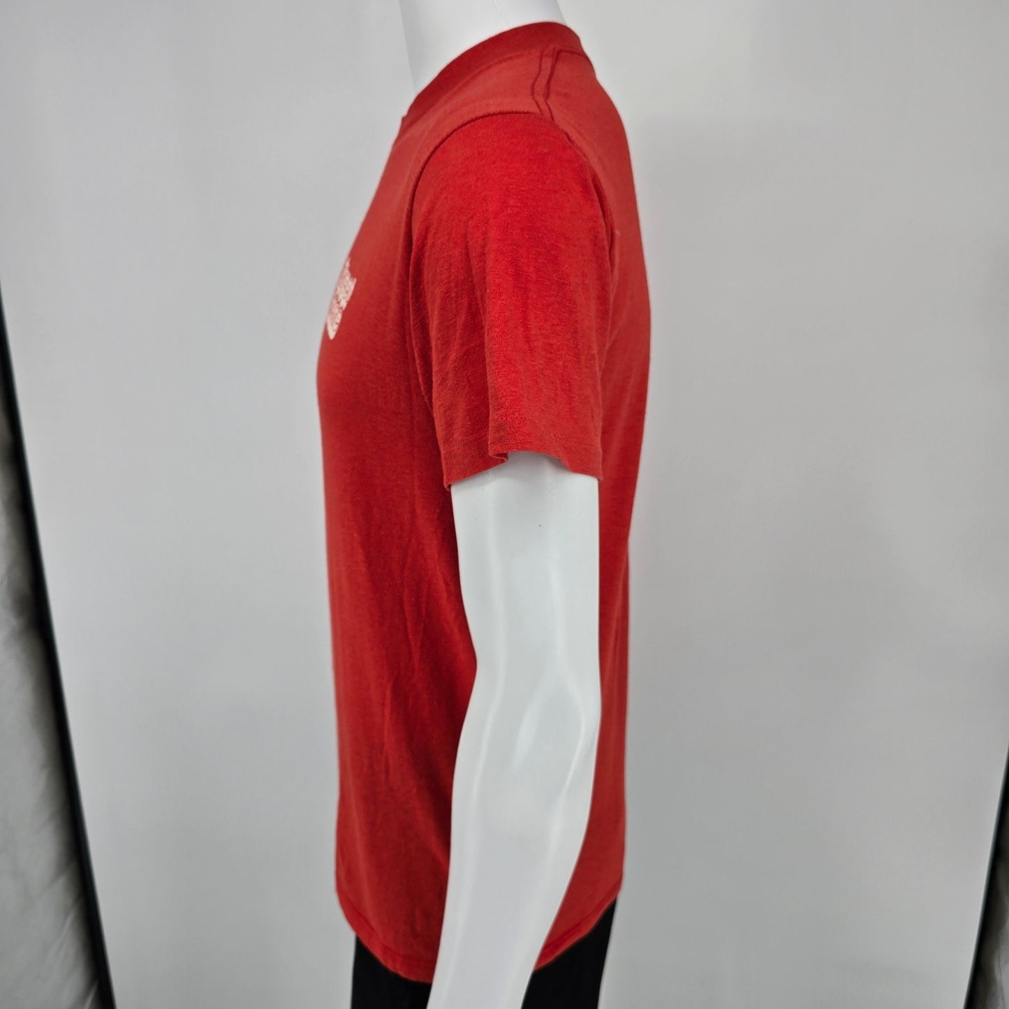 Vintage 1980s Sportswear II Red "Street Scene" Single Stitch T-Shirt (S/M)