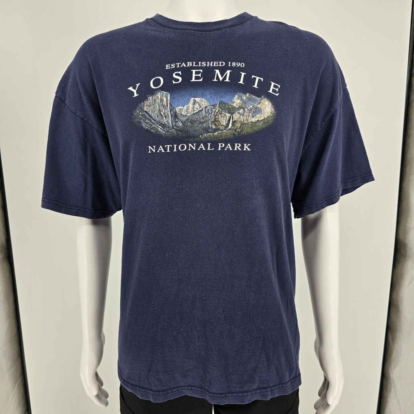 2000s Delta Pro Weight Yosemite National Park "Established 1890" T-Shirt -XL/2XL