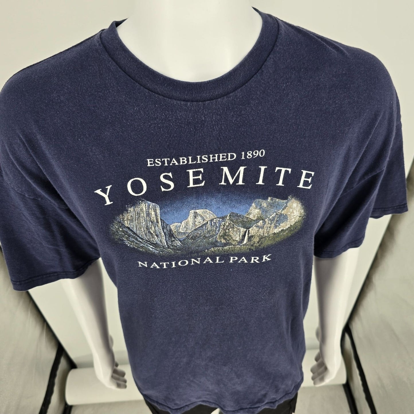 2000s Delta Pro Weight Yosemite National Park "Established 1890" T-Shirt -XL/2XL