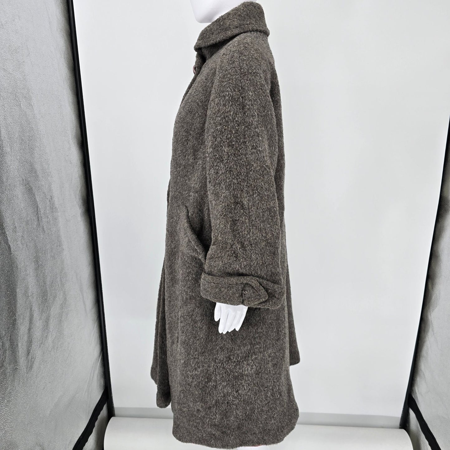 Vintage 1960s Unbranded Women's Gray Shawl Collar Swing/Cocoon Coat (XL)