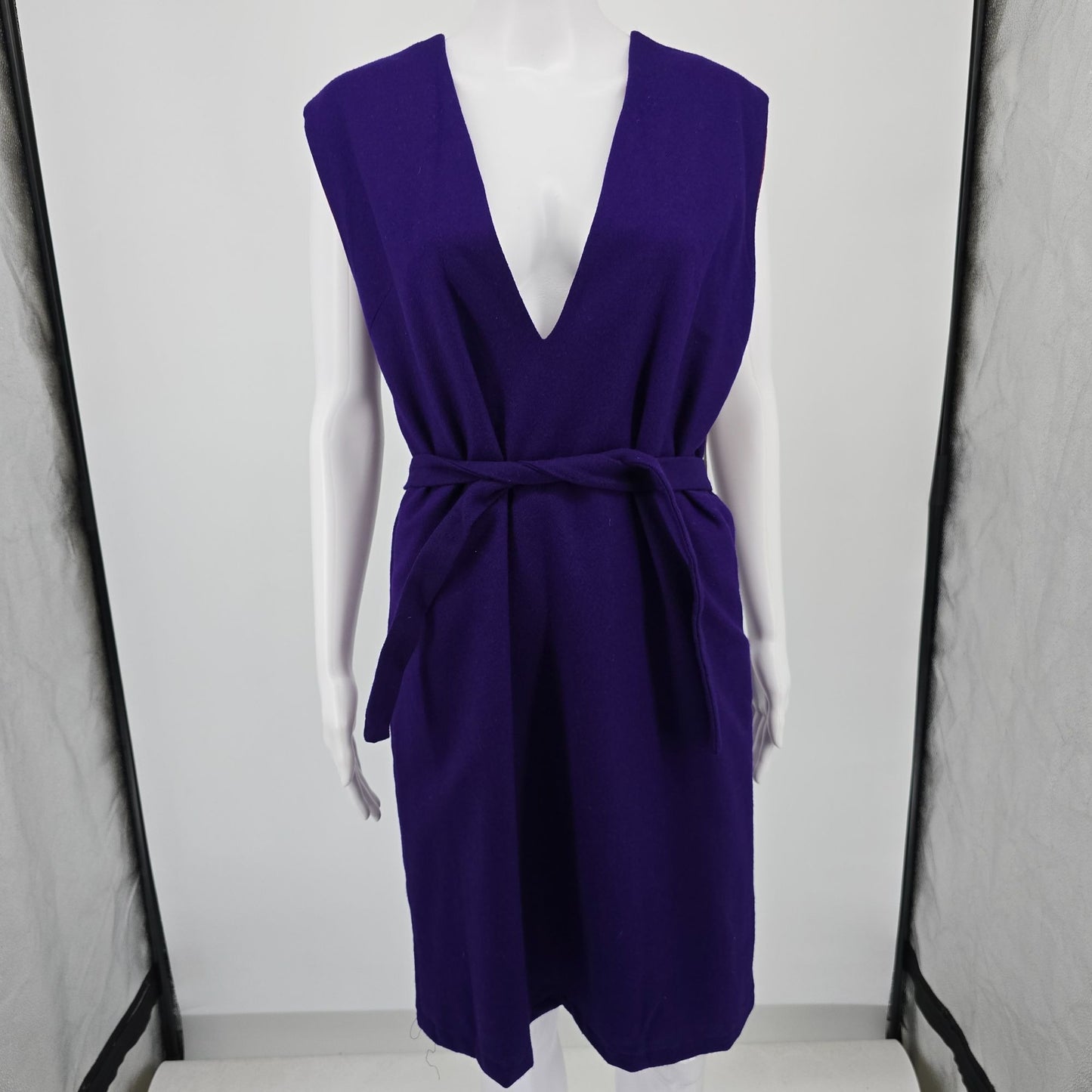 Vintage 1960s Mod Purple V-Neck Belted Sleeveless Sheath Jumper Dress (14/L)