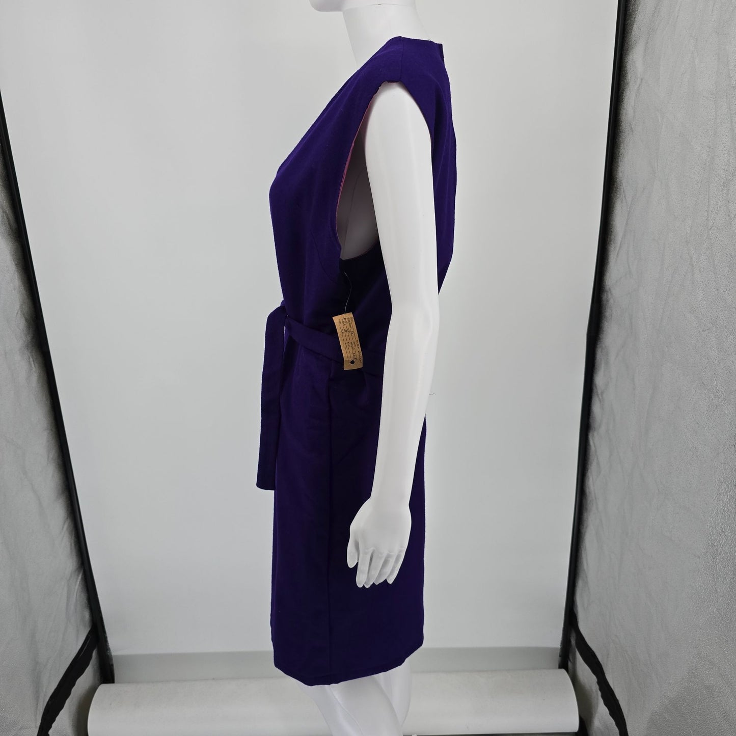 Vintage 1960s Mod Purple V-Neck Belted Sleeveless Sheath Jumper Dress (14/L)