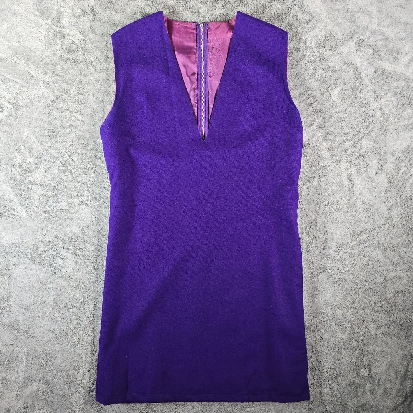 Vintage 1960s Mod Purple V-Neck Belted Sleeveless Sheath Jumper Dress (14/L)