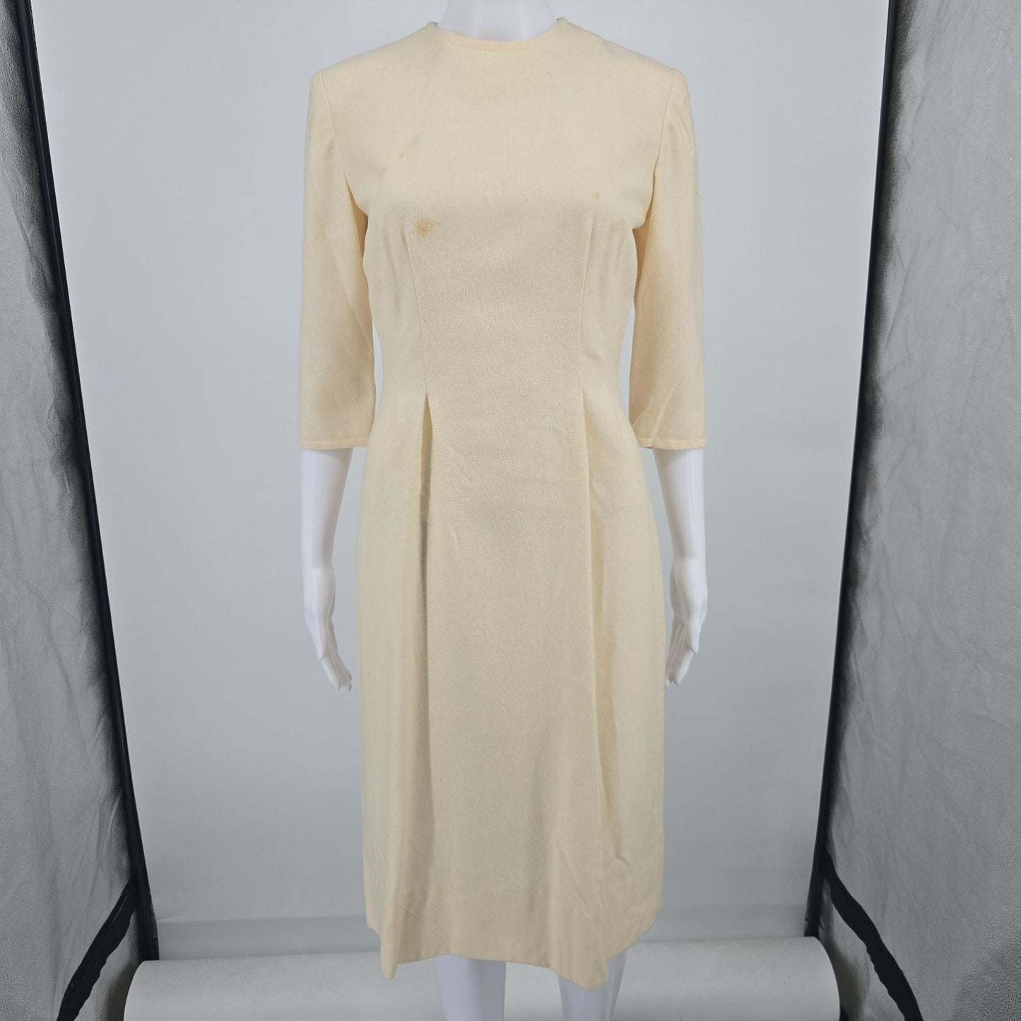 Vintage 1960s Cream Wool Jackie-Style 3/4 Sleeve Sheath Dress (S) *Fair