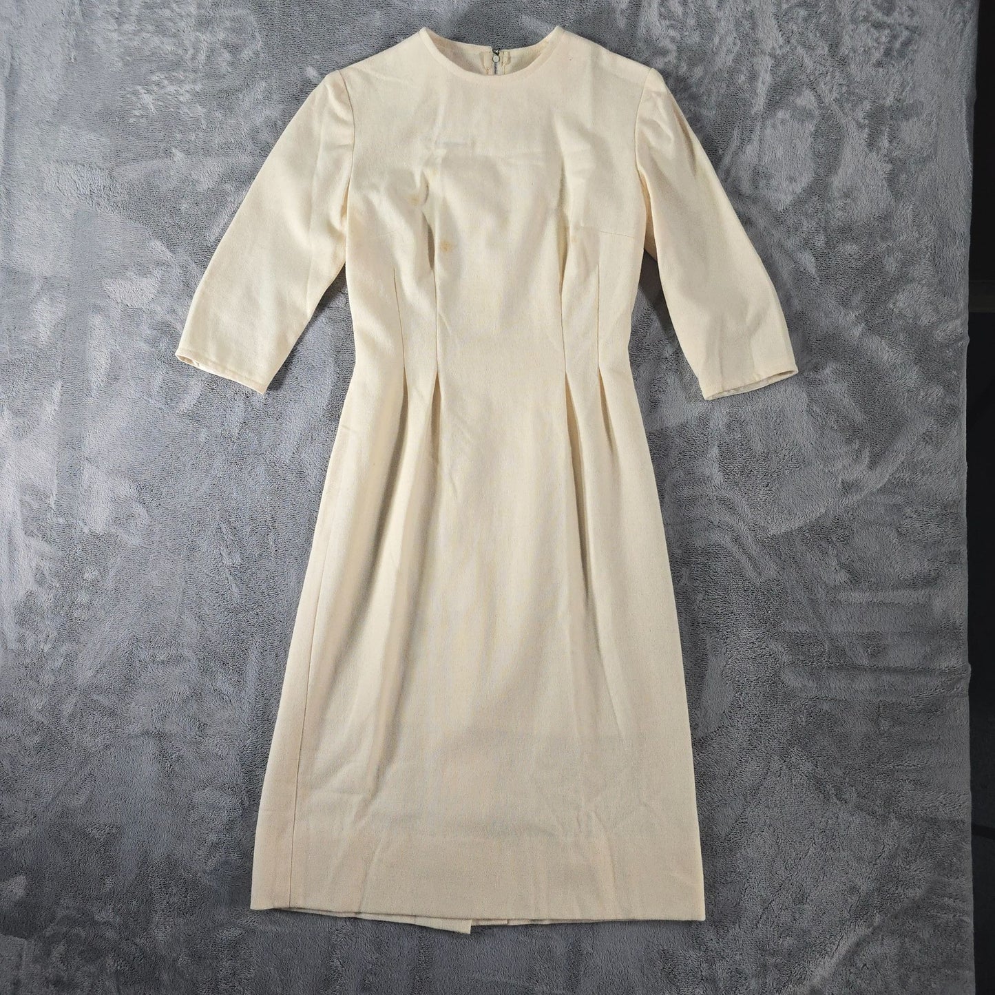 Vintage 1960s Cream Wool Jackie-Style 3/4 Sleeve Sheath Dress (S) *Fair