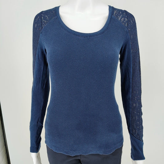 Lucky Brand Live in Love Blue Womens Lace Sleeve Thermal Top (S) *Flawed*