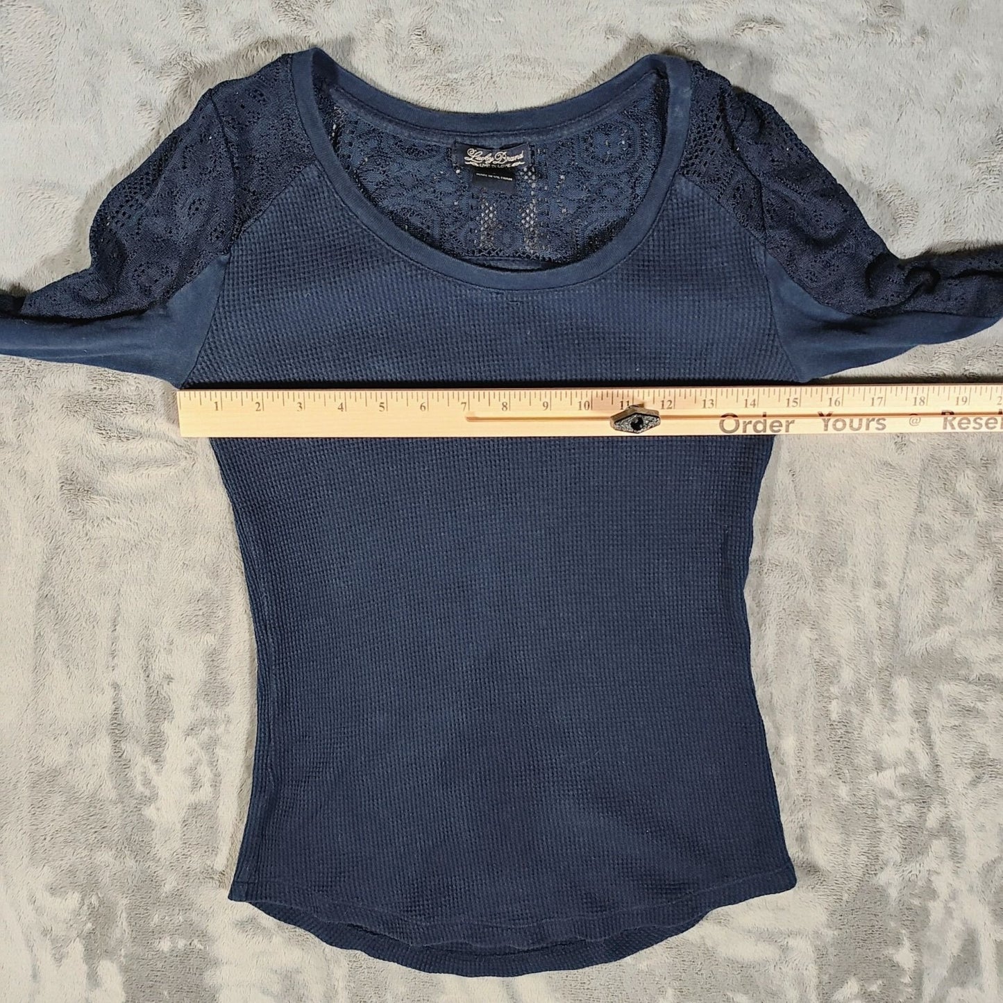 Lucky Brand Live in Love Blue Womens Lace Sleeve Thermal Top (S) *Flawed*