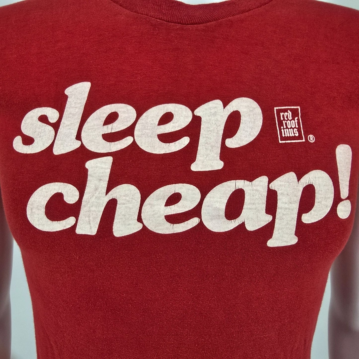 Vintage 1980s Red Roof Inns "Sleep Cheap!" Single-Stitch Promo T-Shirt (2XS)