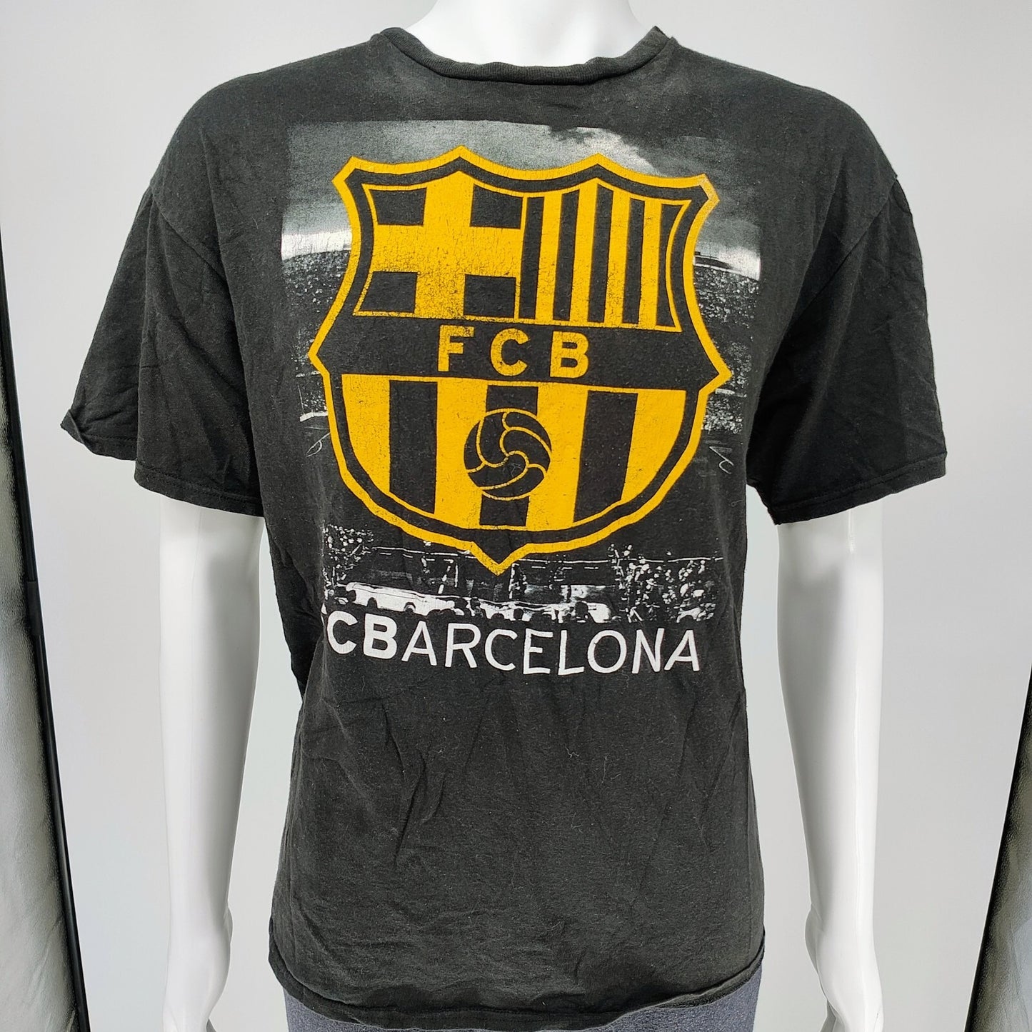 FCB FC Barcelona Logo Futbol Soccer Graphic T-Shirt (XL)