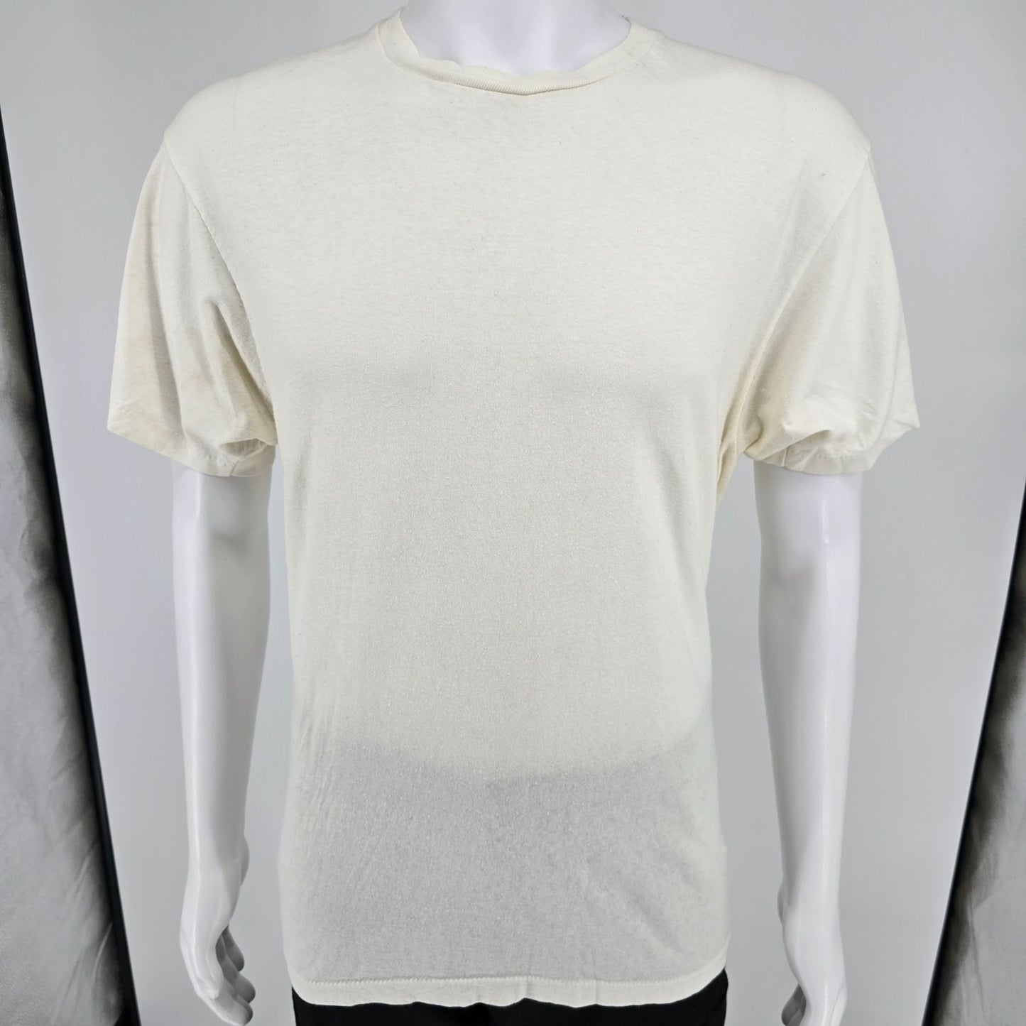Vintage 1990s Hanes Blank White Single Stitch Crew Neck Cotton T-Shirt (M/L)