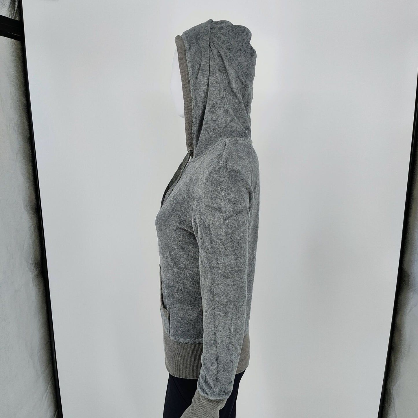 2010s Victoria's Secret VSX Sexy Sport Grey Zip-Up Hoodie Jacket (Small)