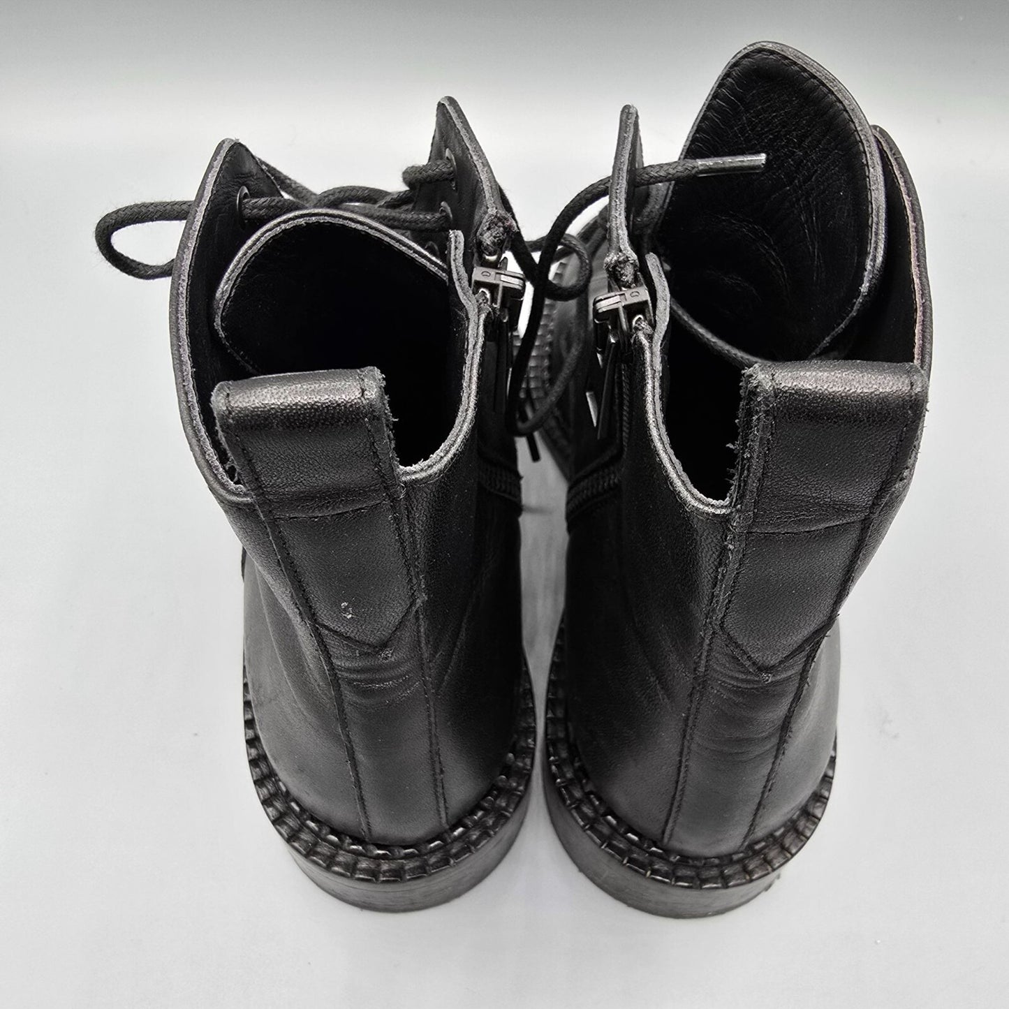 Vince Women's Made in Italy Cabria Black Leather Lace-Up Ankle Boots (US 6M)