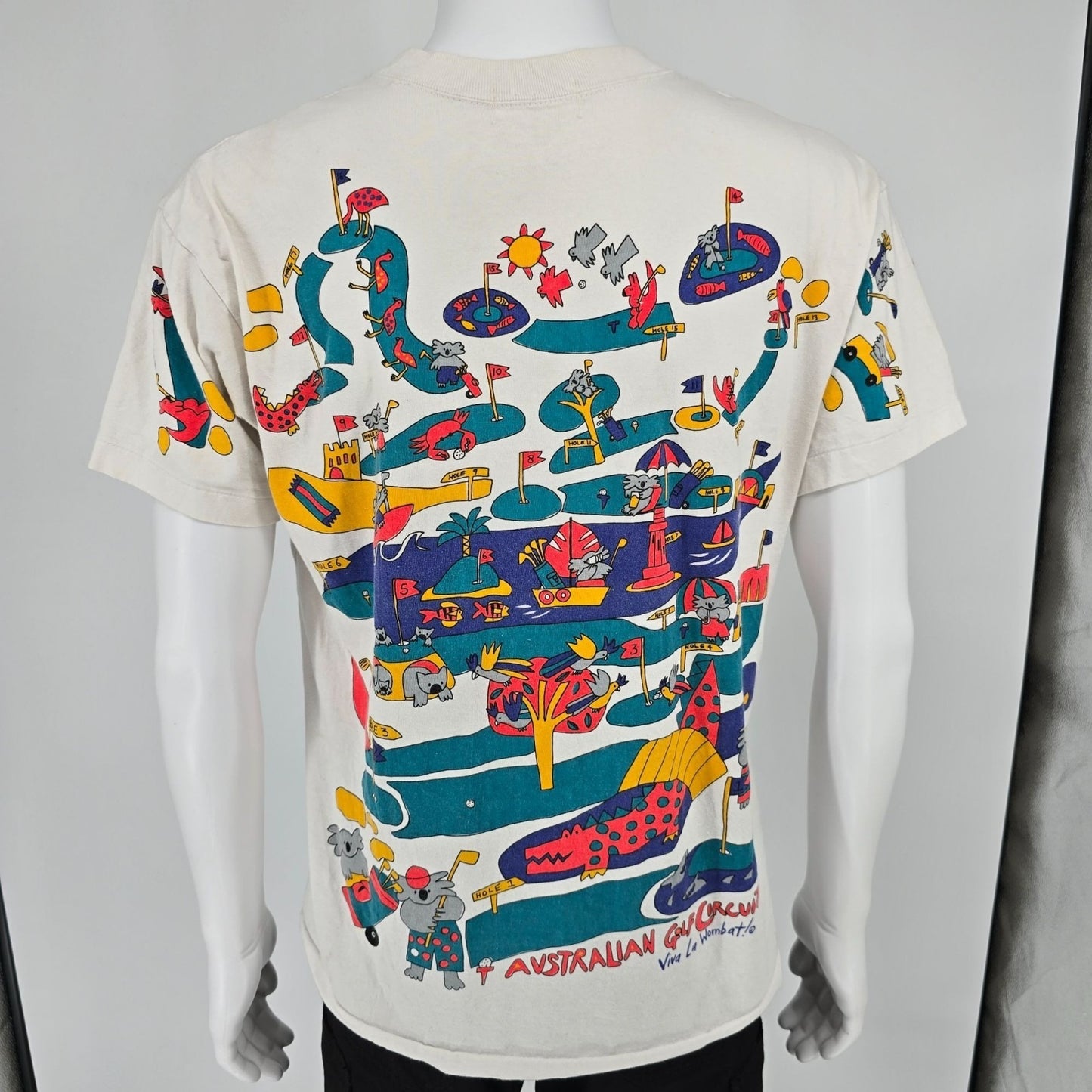 Vintage 1990s Viva La Wombat Australian Golf Circuit All Over Print T-Shirt (L)