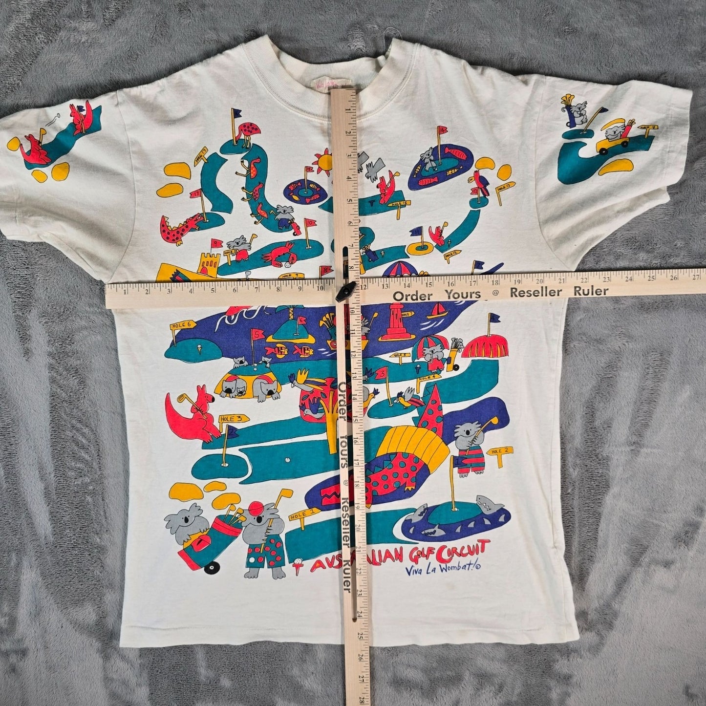 Vintage 1990s Viva La Wombat Australian Golf Circuit All Over Print T-Shirt (L)